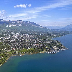 Aix-les-Bains vu du lac Aix-les-Bains vu du lac