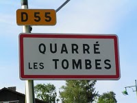 Panneau à l'entrée de Quarré-les-Tombes (Yonne)